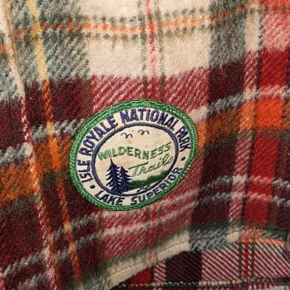 JCPenney Towncraft L Vintage Disney Boyscouts Hiking Etc Patches Hipster Shacket - Picture 4 of 13